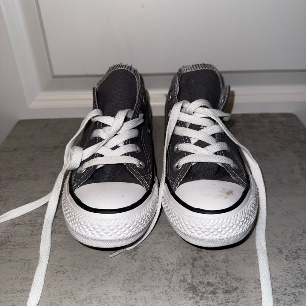 Converse women’s sneakers size 5 double tongue chuck Taylor low gray shoes